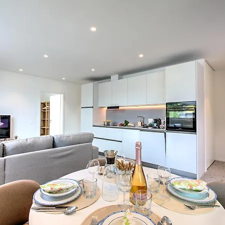 Apartament Urban Maggiolina Sunset With Terrace & Mountain Views - Happy *